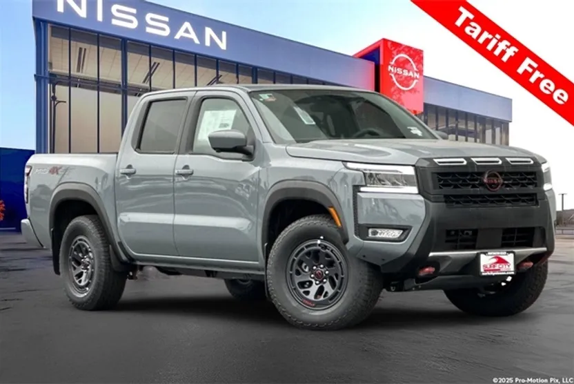 2025 Nissan Frontier PRO-4X photo 1