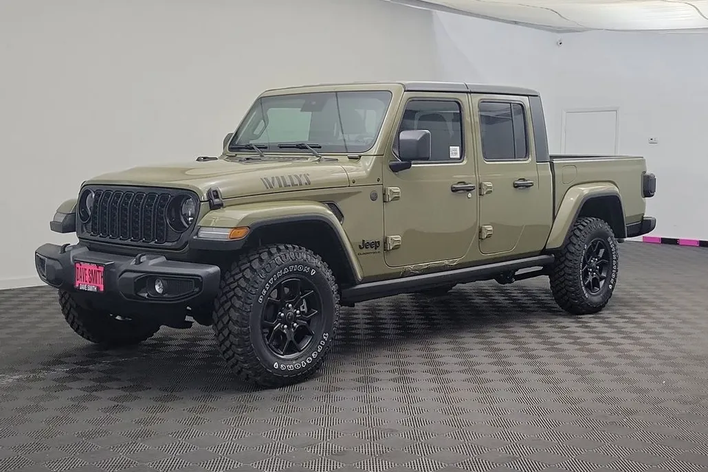 2025 Jeep Gladiator Willys photo 1