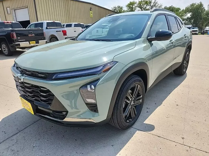 2025 Chevrolet Trax ACTIV photo 1