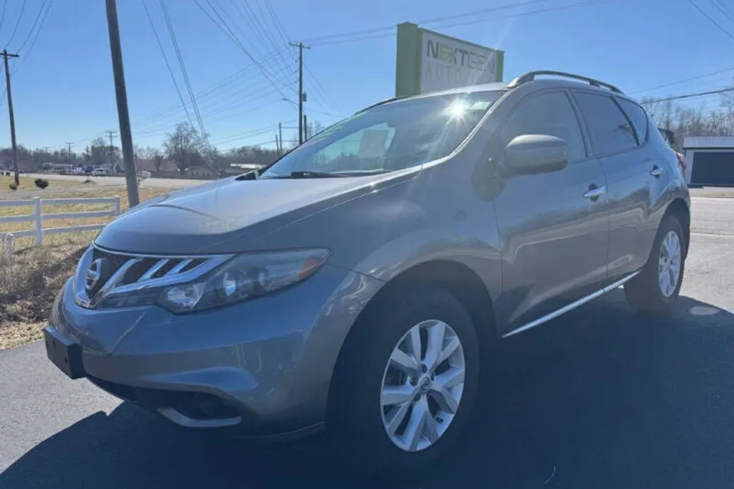 2014 Nissan Murano SV photo 1
