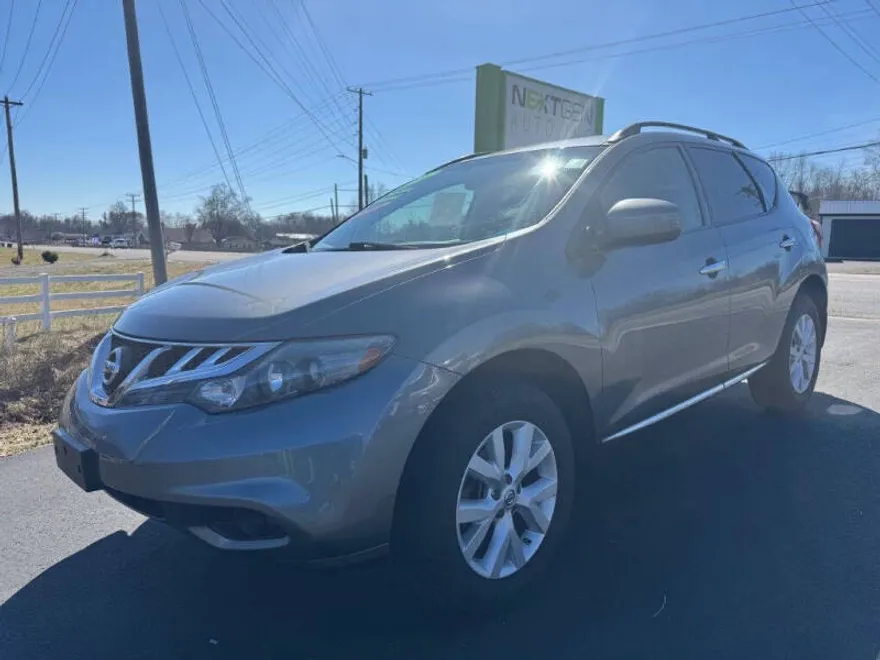 2014 Nissan Murano SV photo 1