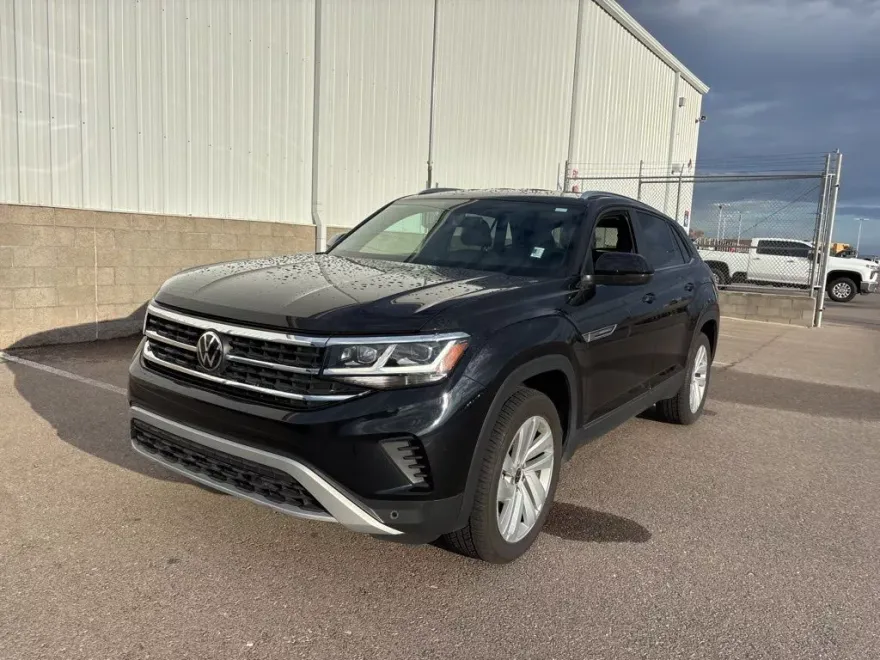 2023 Volkswagen Atlas Cross Sport V6 SE Technology photo 1
