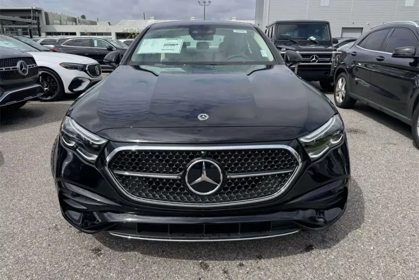 2026 Mercedes Benz E 450 4MATIC photo 1