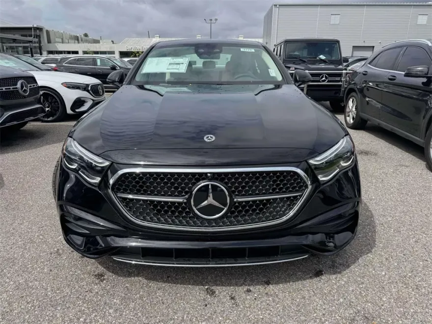 2026 Mercedes Benz E 450 4MATIC photo 1