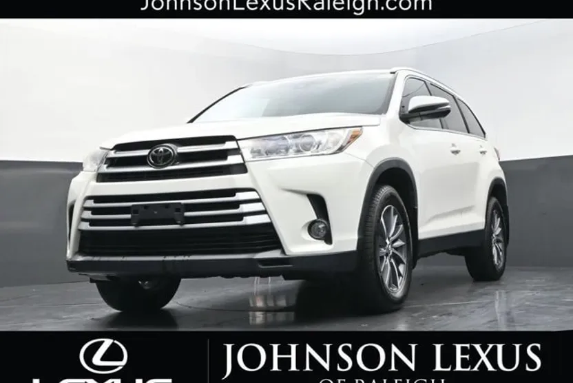 2019 Toyota Highlander SE XLE photo 1