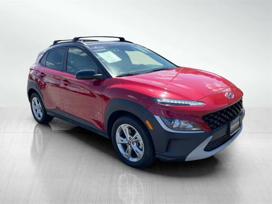 2022 Hyundai Kona SEL photo 1