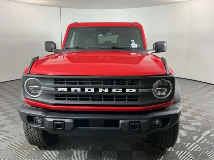 2023 Ford Bronco Black Diamond photo 1