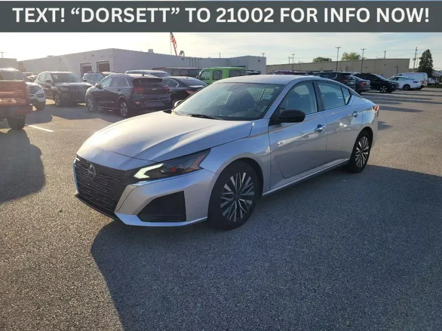 2024 Nissan Altima 2.5 SV photo 1