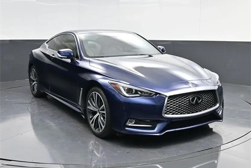 2022 Infiniti Q60 Luxe photo 1