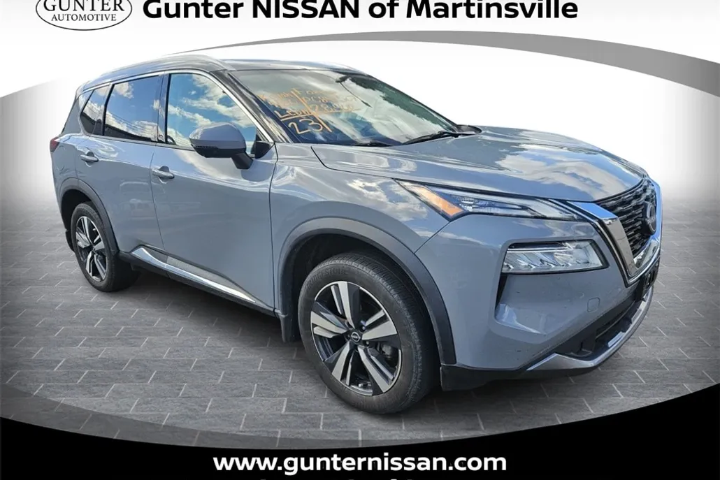 2023 Nissan Rogue SL photo 1