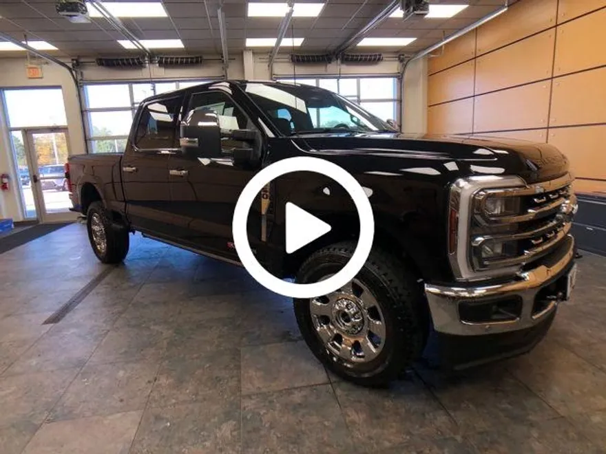 2026 Ford F-250 Lariat photo 1