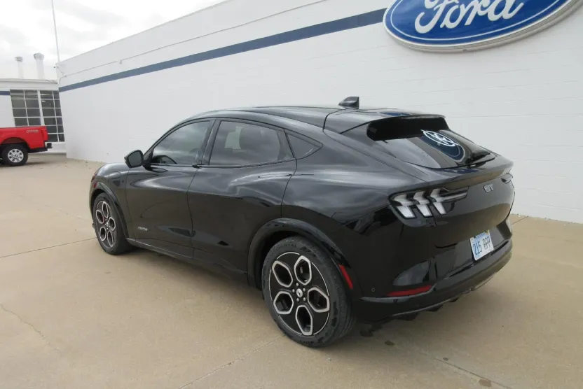 2023 Ford Mustang Mach-E GT photo 1