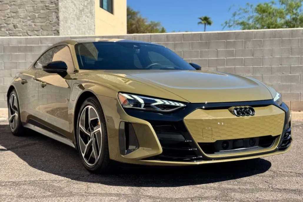 2024 Audi RS e-tron GT Base photo 1
