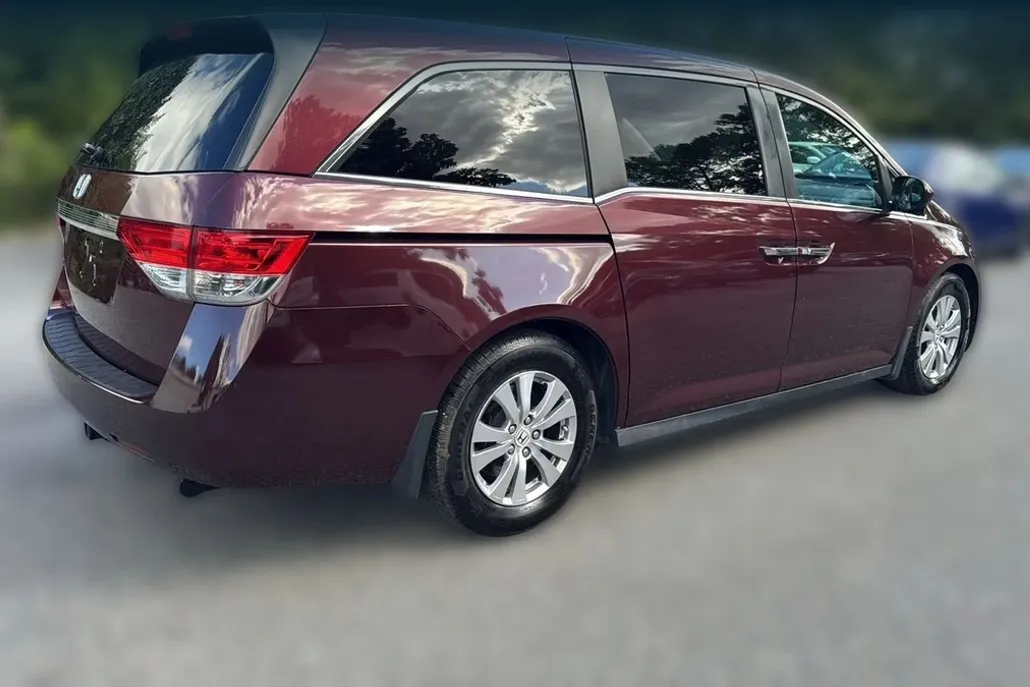 2016 Honda Odyssey EX-L photo 1