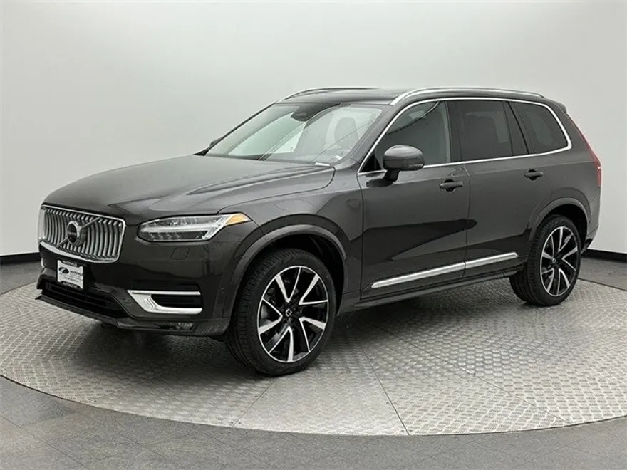 2025 Volvo XC90 AWD Plus photo 1
