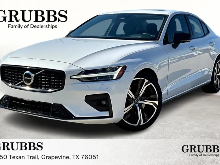 2024 Volvo S60 Plus photo 1
