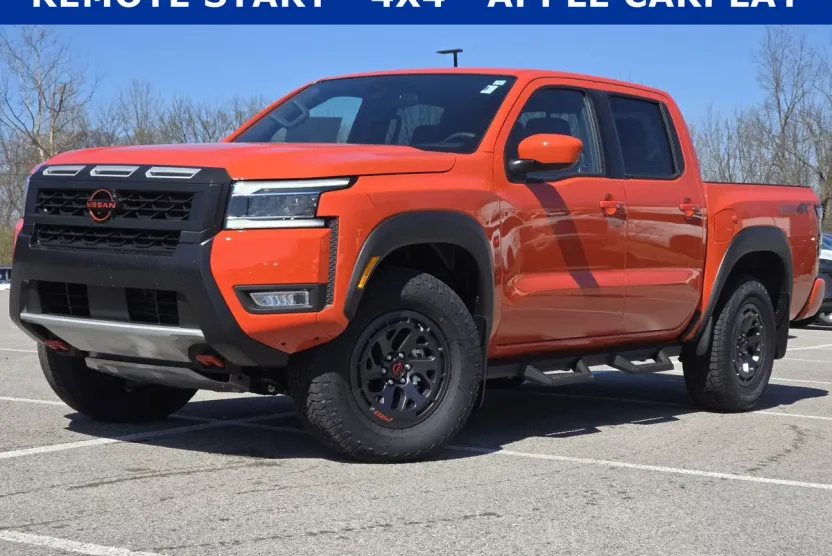 2025 Nissan Frontier PRO-4X Crew Cab photo 1