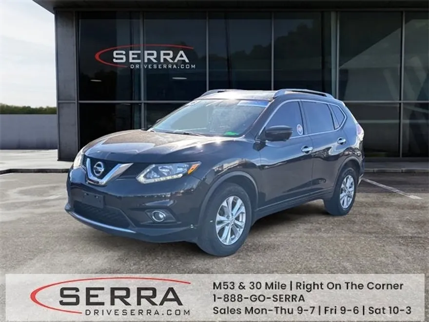 2016 Nissan Rogue SV photo 1
