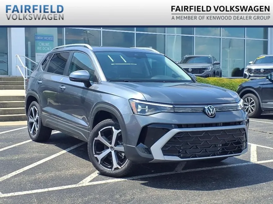 2025 Volkswagen Taos SEL photo 1
