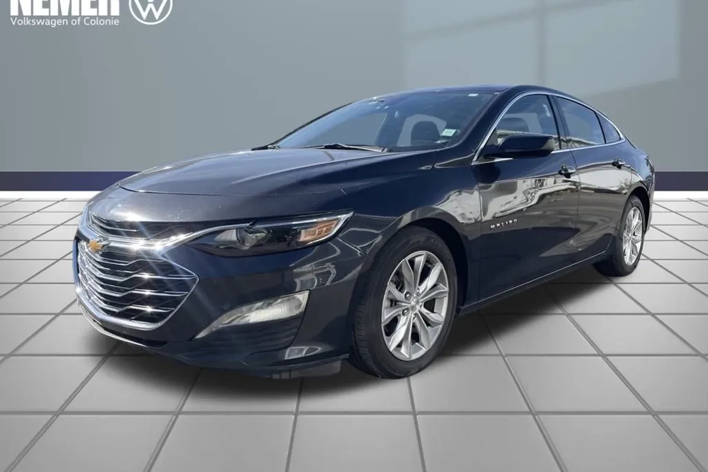 2023 Chevrolet Malibu 1LT photo 1