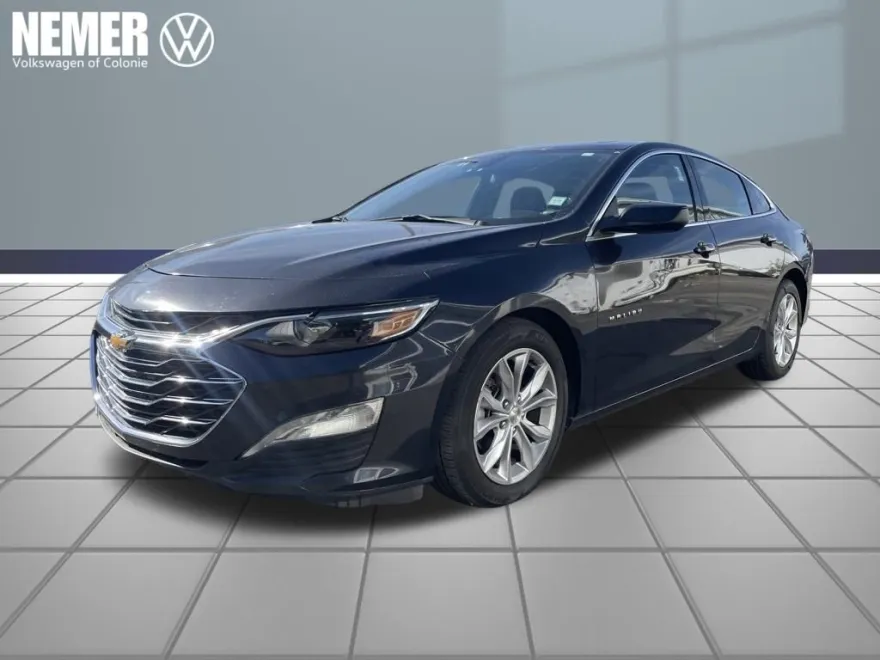 2023 Chevrolet Malibu 1LT photo 1