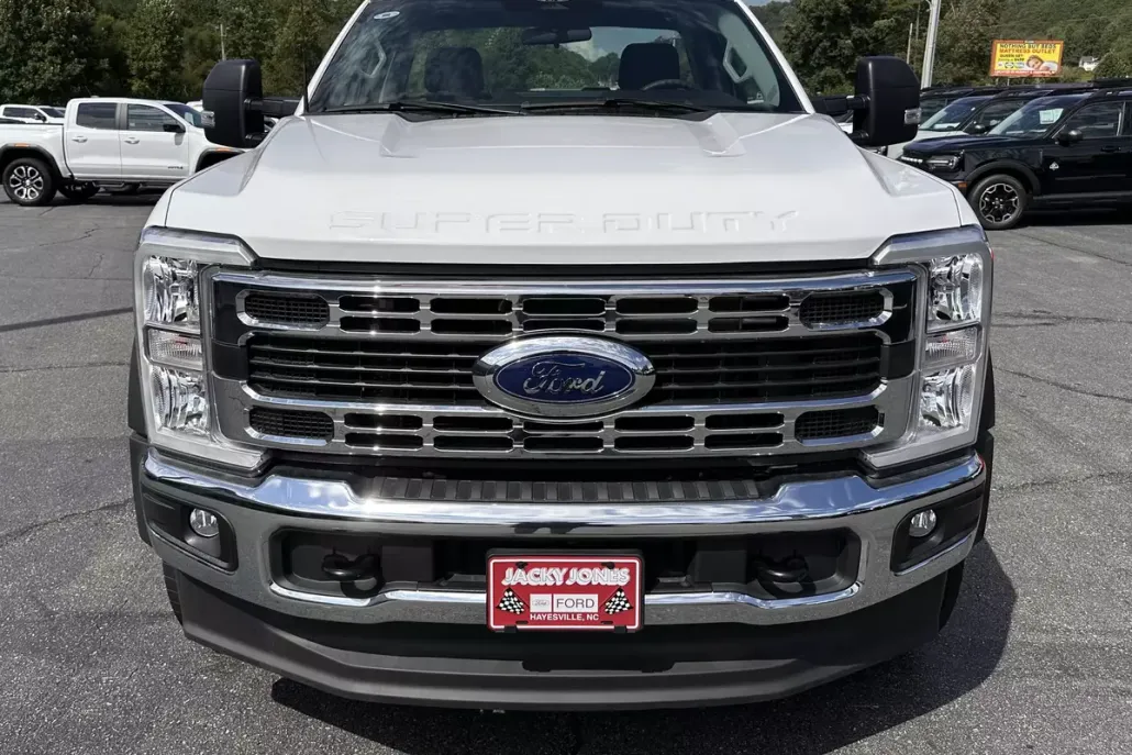 2024 Ford F-550 XL photo 1