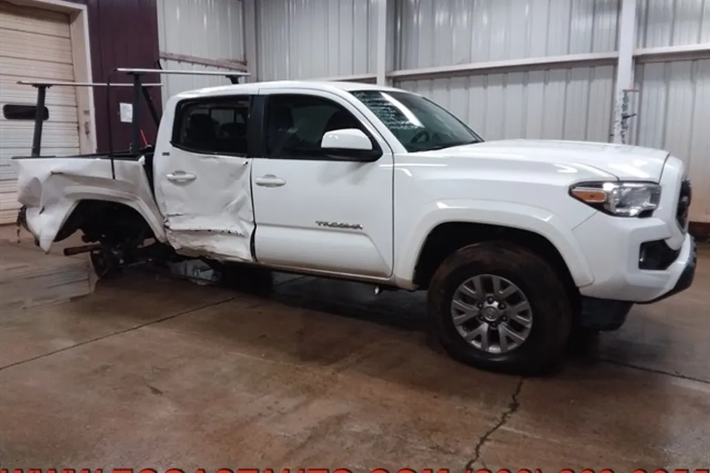 2018 Toyota Tacoma SR photo 1