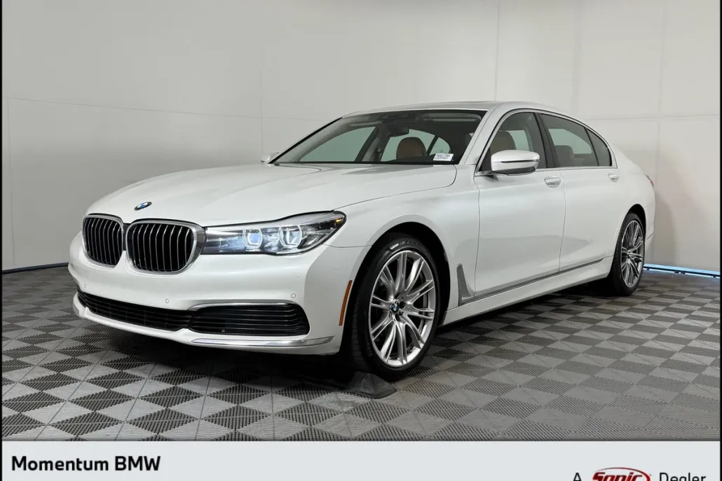 2019 Bmw 740i Sedan photo 1
