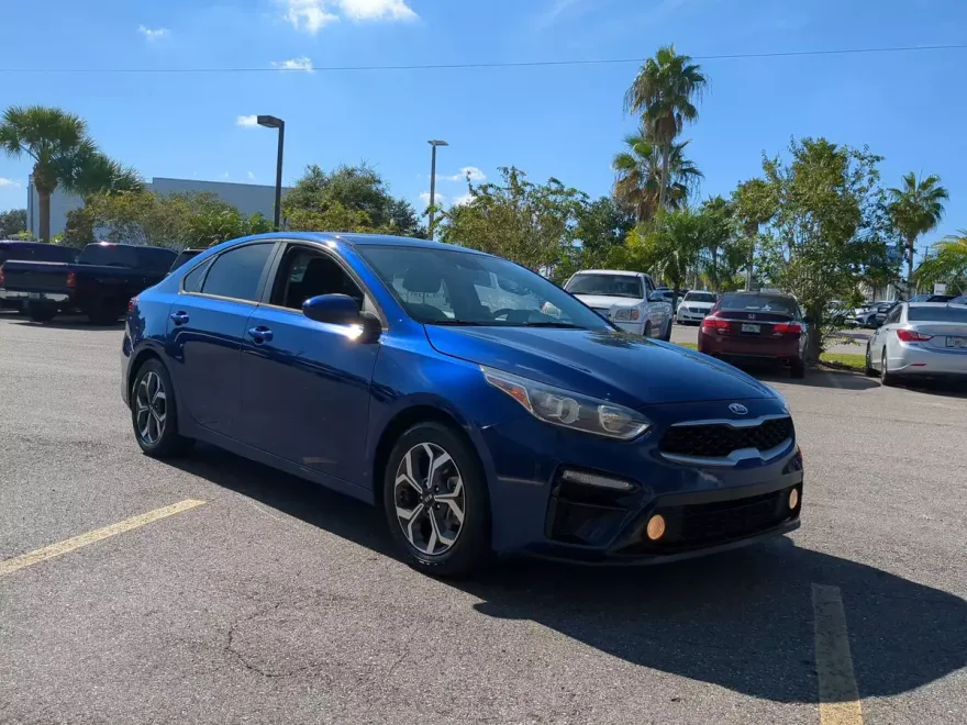 2020 Kia Forte LXS photo 1