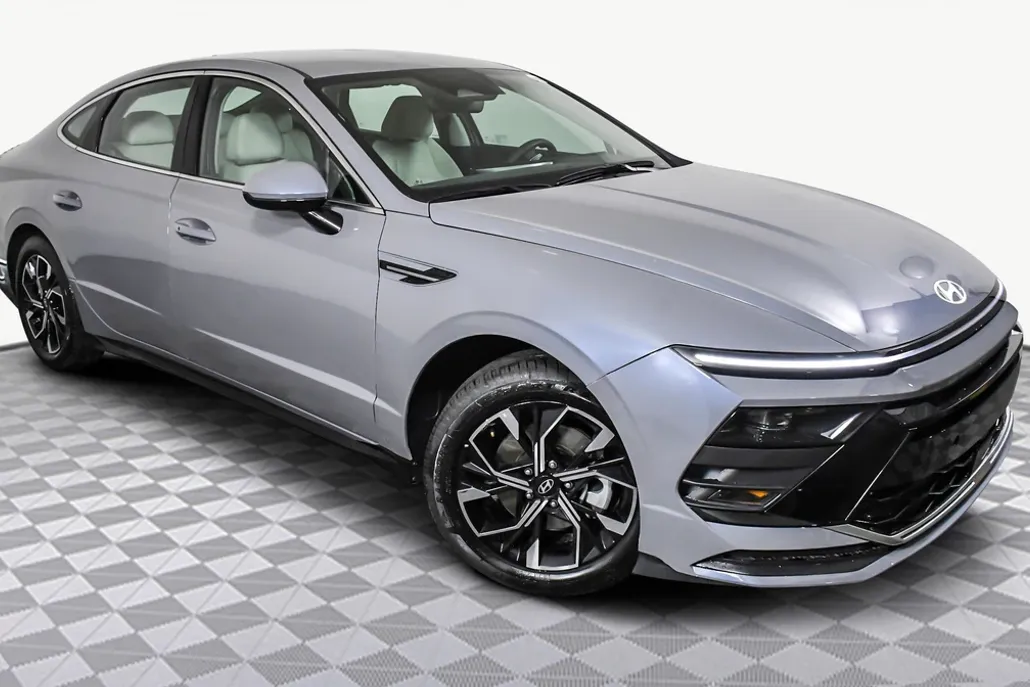 2025 Hyundai Sonata SEL photo 1