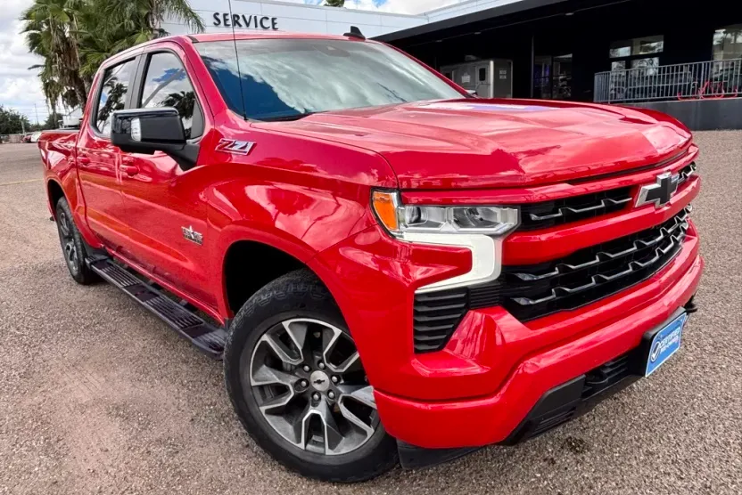 2022 Chevrolet Silverado 1500 RST photo 1