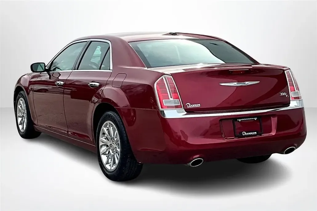 2014 Chrysler 300 C photo 1