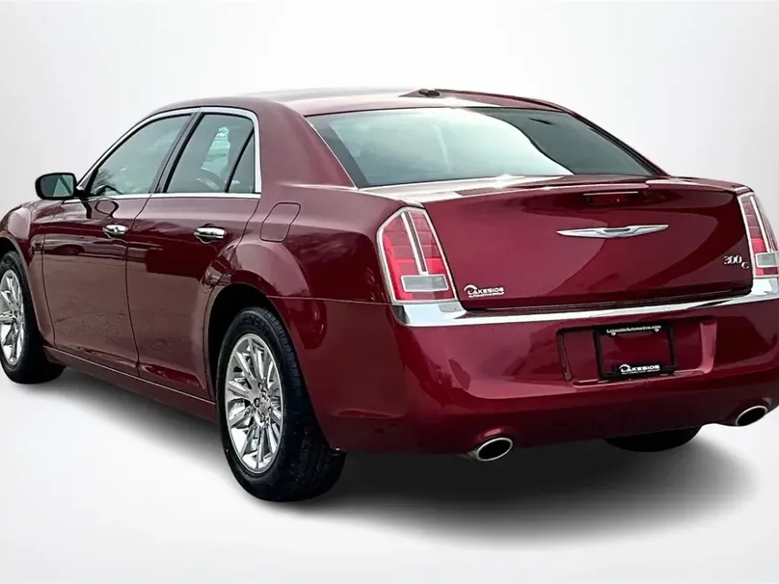 2014 Chrysler 300 C photo 1