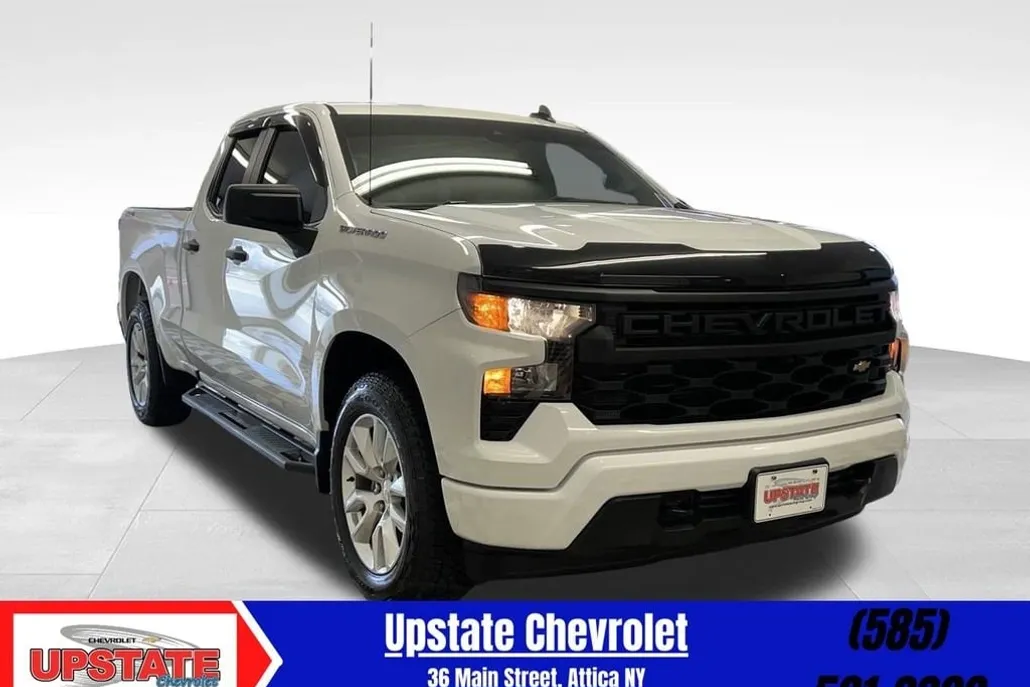 2023 Chevrolet Silverado 1500 Custom photo 1