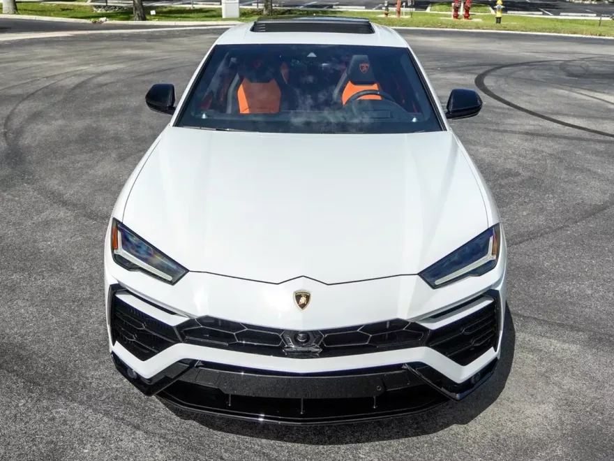 2022 Lamborghini Urus photo 6