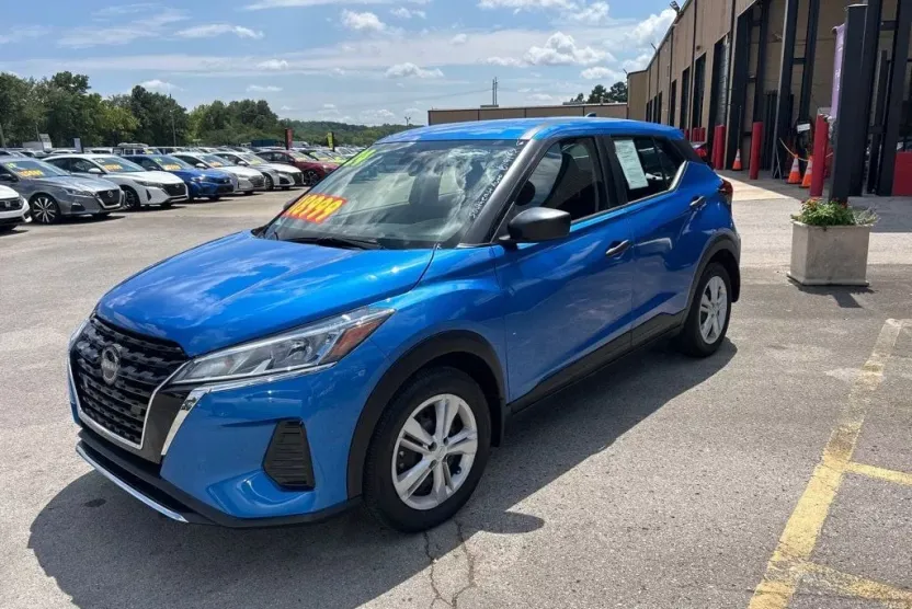2024 Nissan Kicks S photo 1