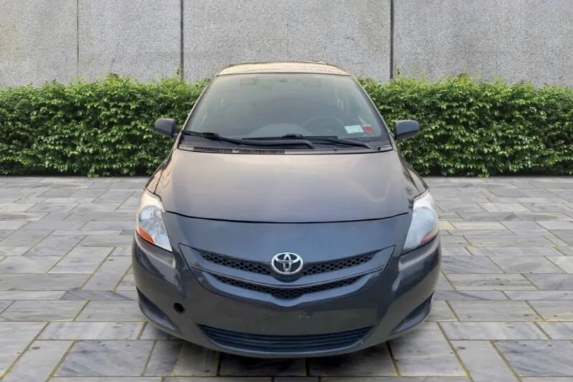 2007 Toyota Yaris Base photo 1
