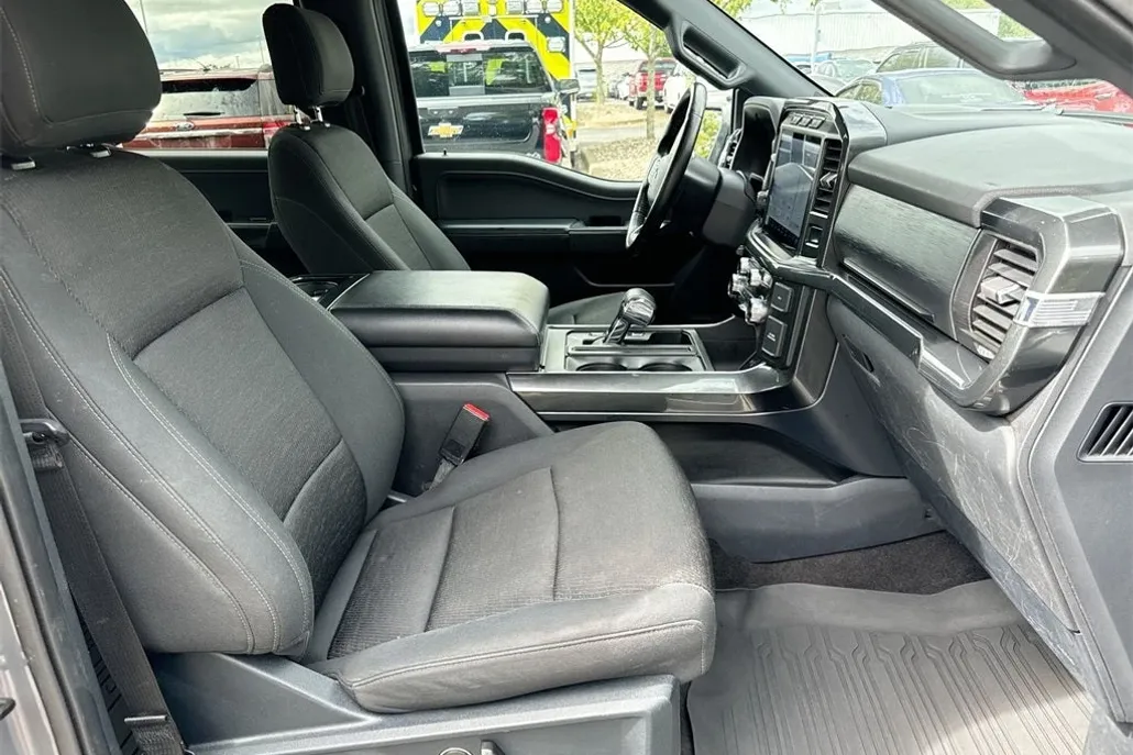 2021 Ford F-150 XLT photo 1