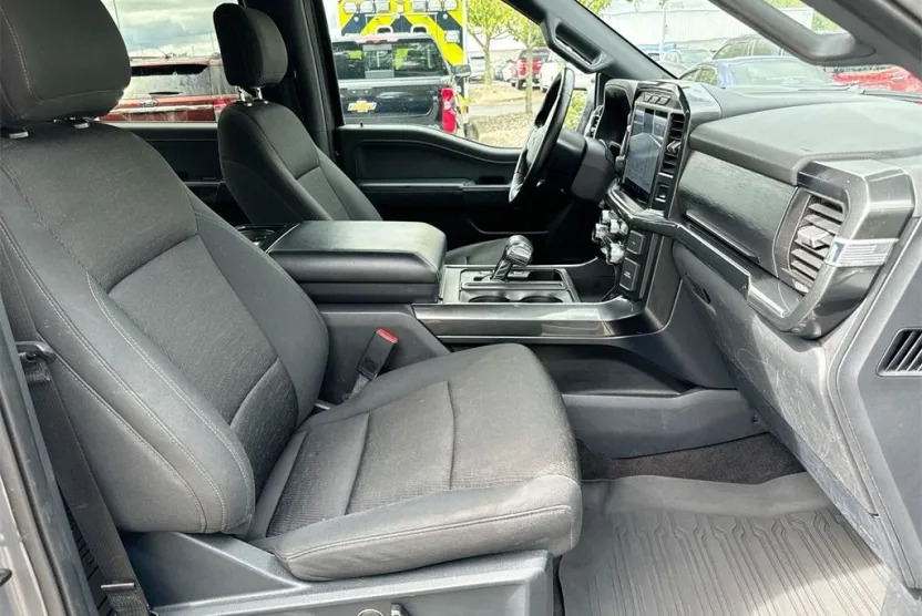 2021 Ford F-150 XLT photo 1
