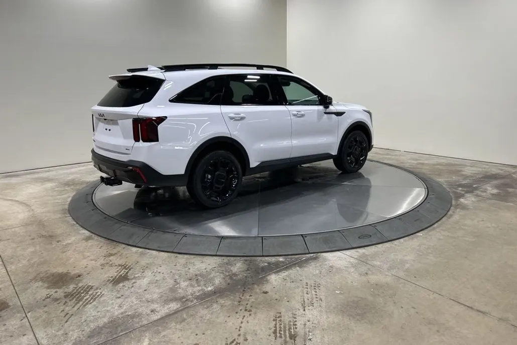 2026 Kia Sorento EX photo 1
