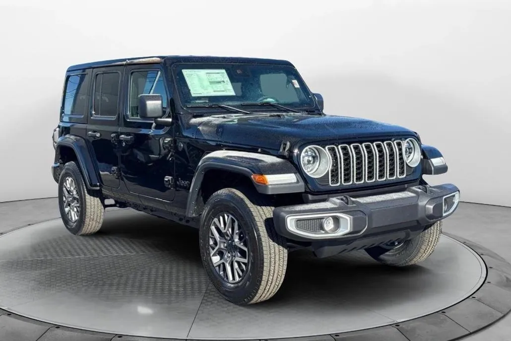2025 Jeep Wrangler Sahara photo 1