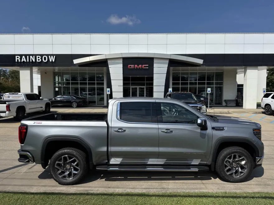 2026 Gmc Sierra 1500 SLT photo 1