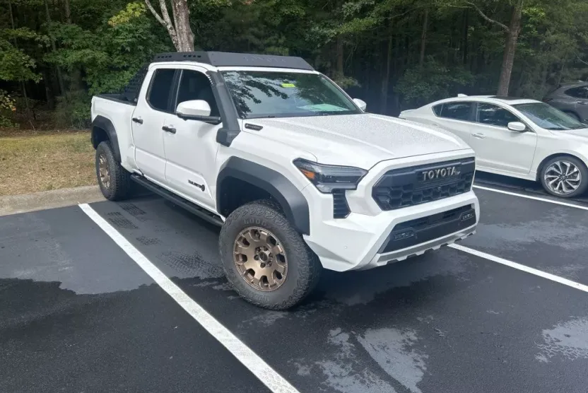 2025 Toyota Tacoma Trailhunter photo 1