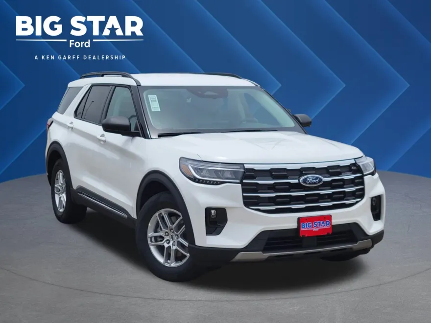 2025 Ford Explorer photo 1