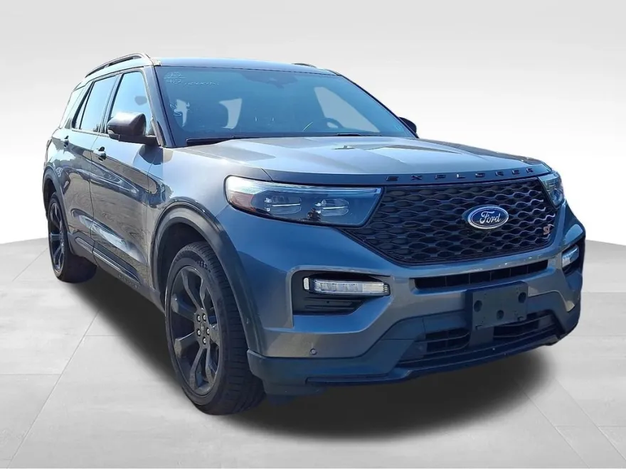 2022 Ford Explorer ST photo 1