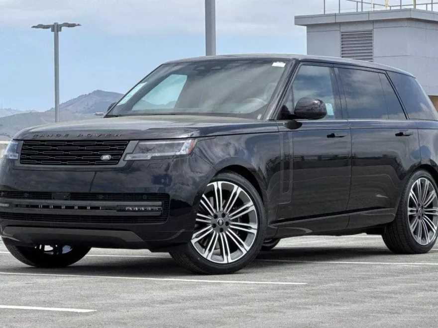 2025 Land Rover Range Rover SE photo 1