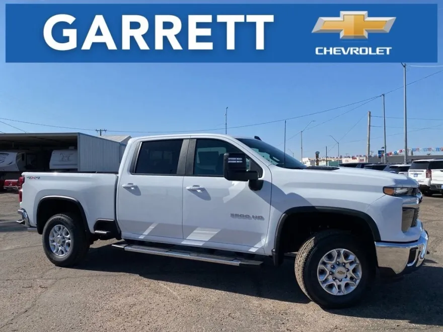 2025 Chevrolet Silverado 3500HD LT photo 1