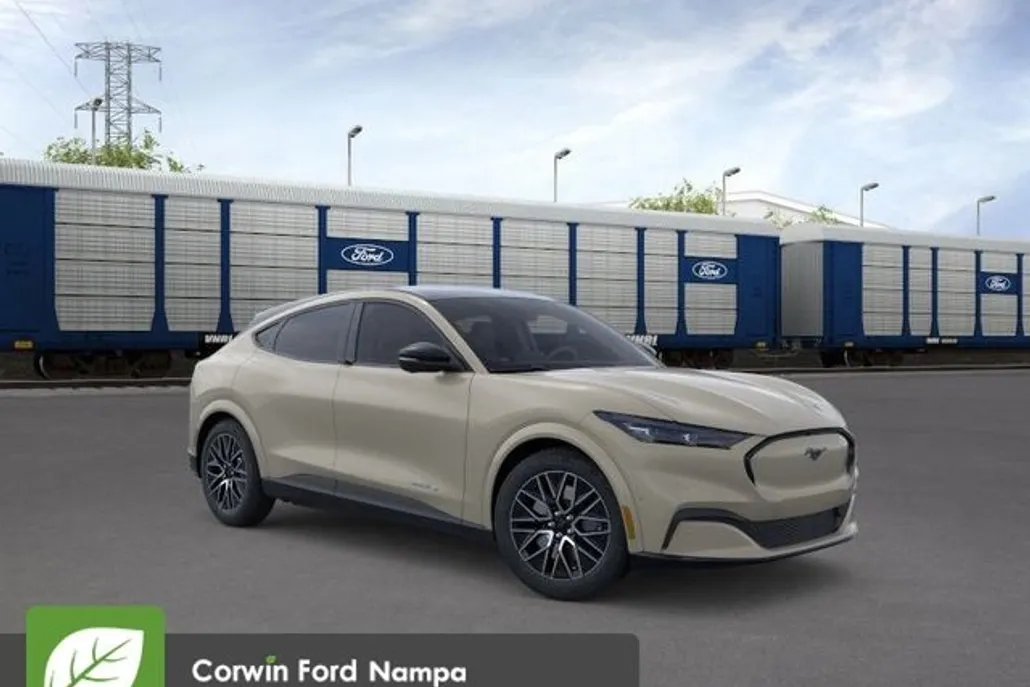 2025 Ford Mustang Mach-E Premium photo 1
