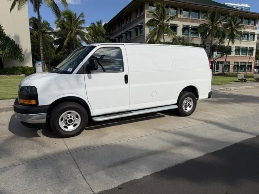 2024 Gmc Savana Cargo 2500 photo 1