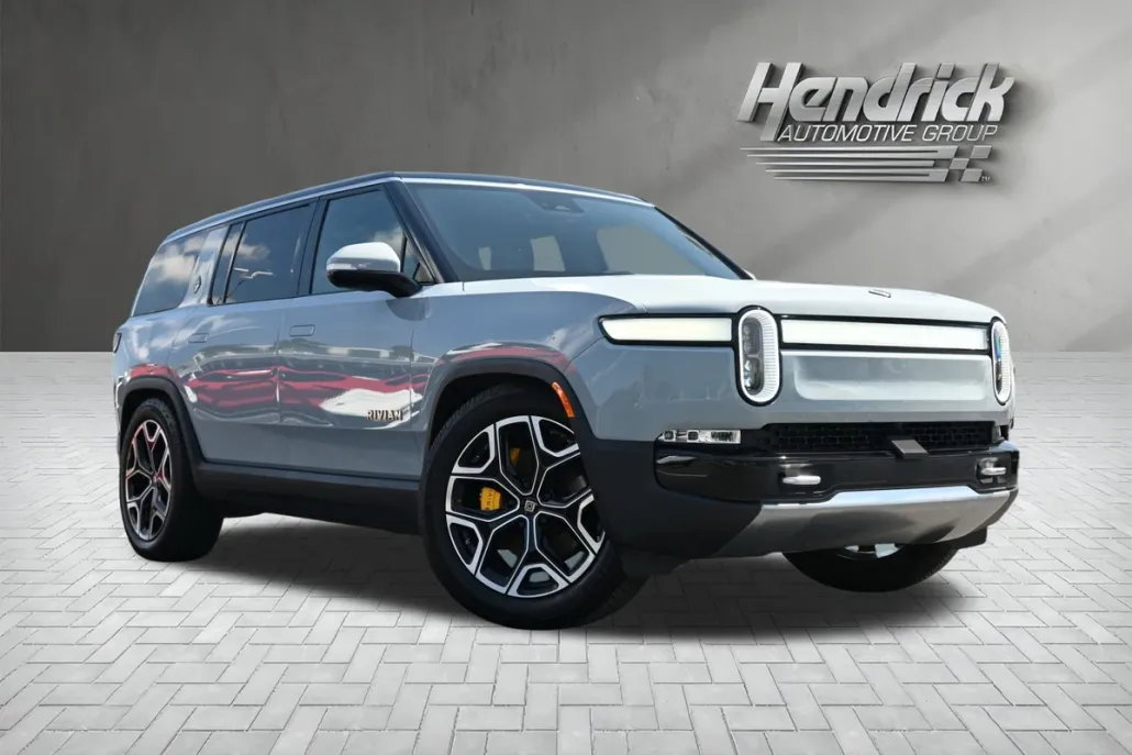 2023 Rivian R1S Launch Edition photo 1